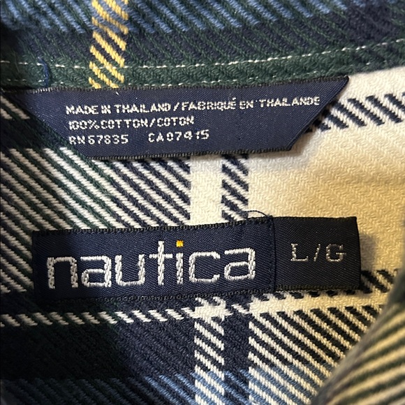 Nautica Men's Sz L heavyweight Navy, Green & White Plaid flannel Shirt - Picture 2 of 5